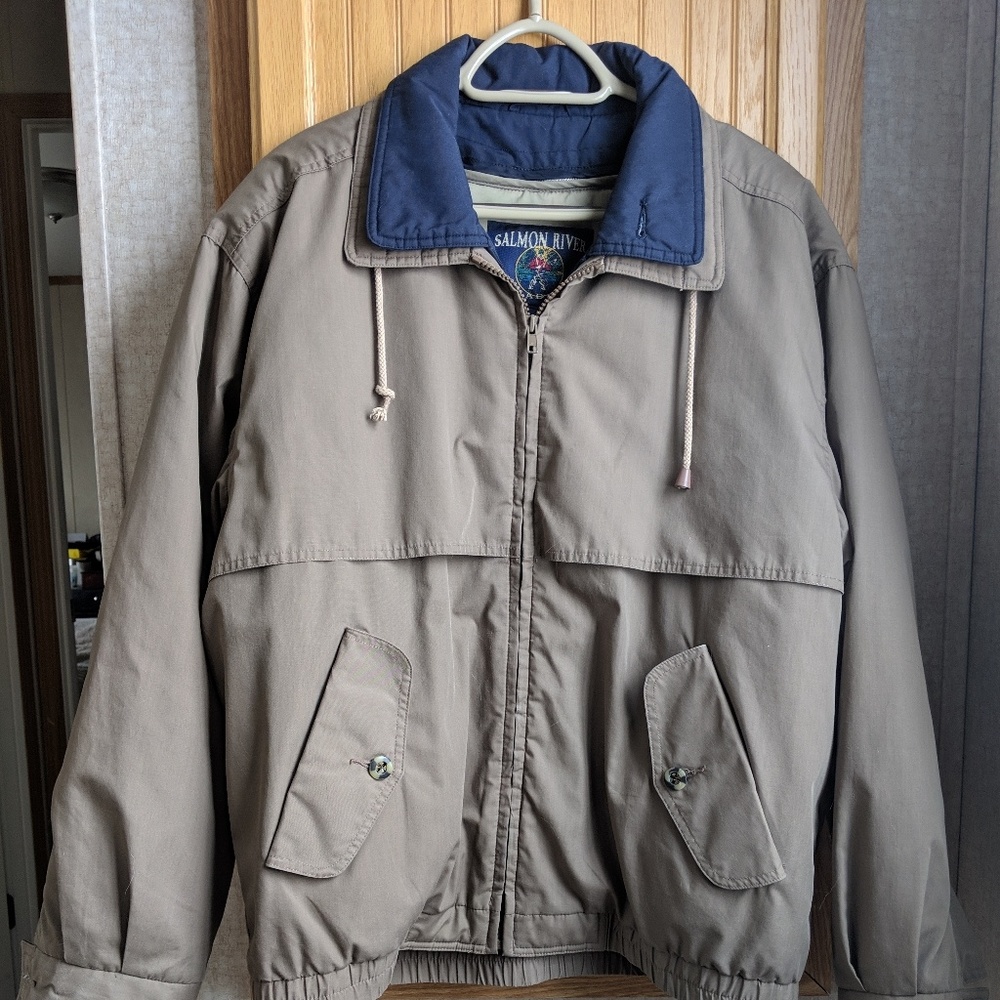 Men's Pacific Trail coat size Medium